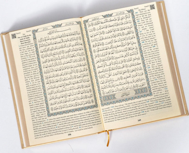 The Holy Quran 15 line (Arabic-English) Black - Waaw